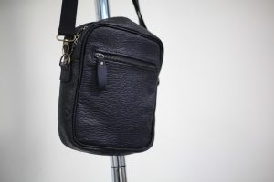 Sac cuir noir / Intérieur tissu